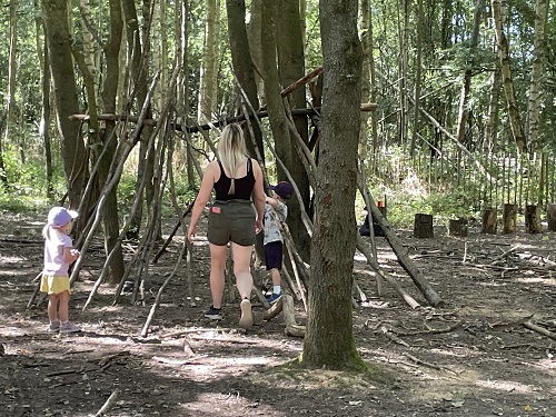 Den building