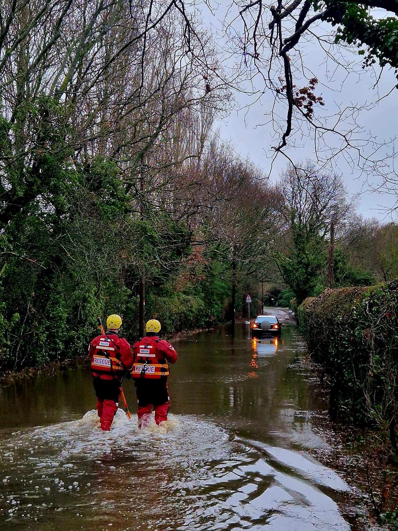 Warwickshire residents urged to take care amid widespread flooding ...