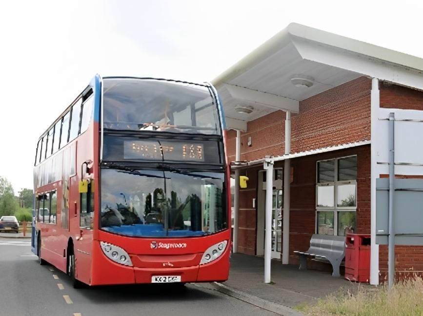 Bus navigation to parking and facilities web page