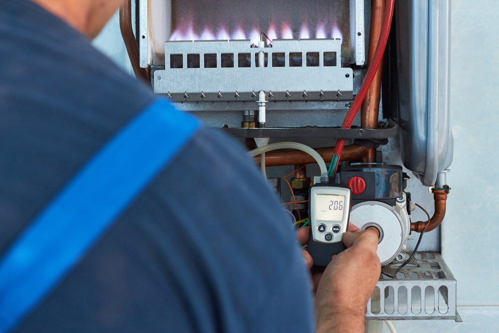 Engineer services gas appliance